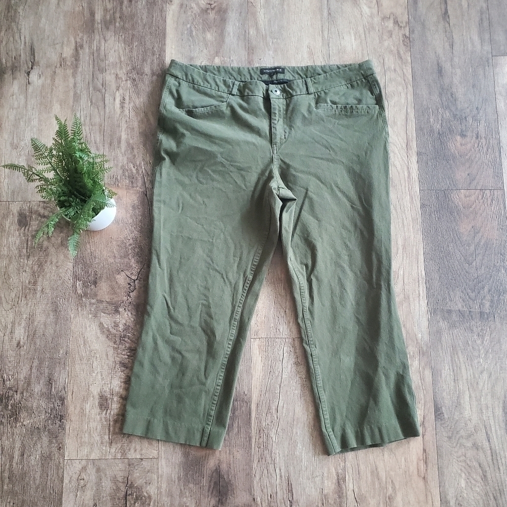 Banana Republic Chino Army Green Cropped Pants Women's Size 16 Cotton